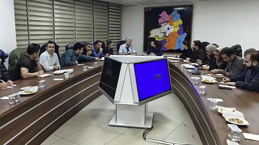 Van'da sağlık yönetimi haftalık toplantıyla gözden geçirildi