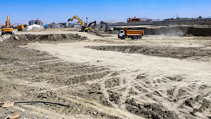 Van'da Şehir Hastanesi çalışmaları hızla sürüyor