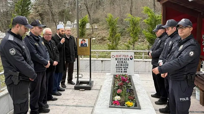Van'da şehit düşen polis memuru dualarla anıldı