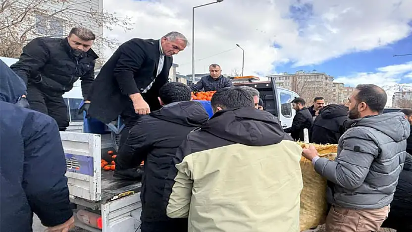 Van'da seyyar satıcılara müdahale