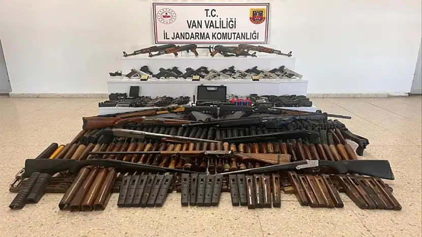 Van'da silah ve mühimmat ele geçirildi