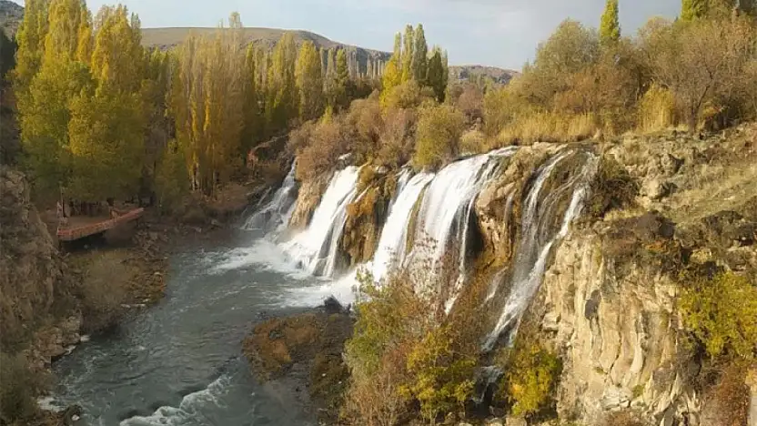 Van'da sonbaharda renk cümbüşü