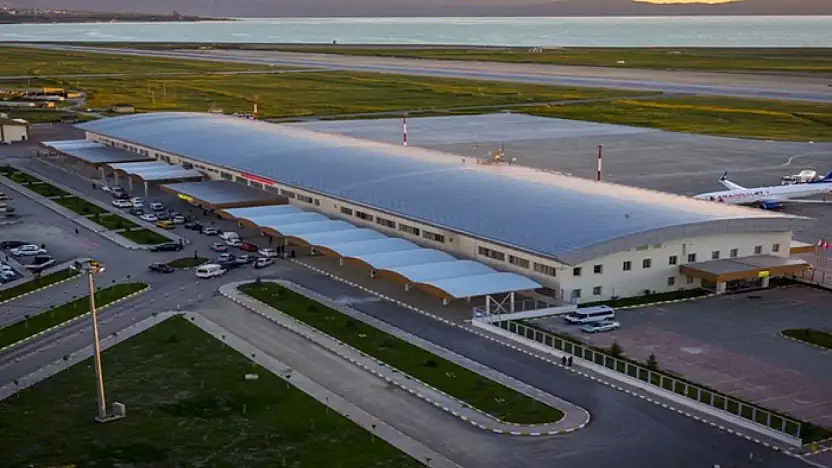 Van'da uçak biletleri cep yakıyor