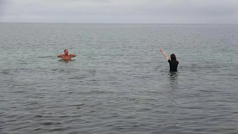 Van Gölü'nde dikkat çeken yüzüş