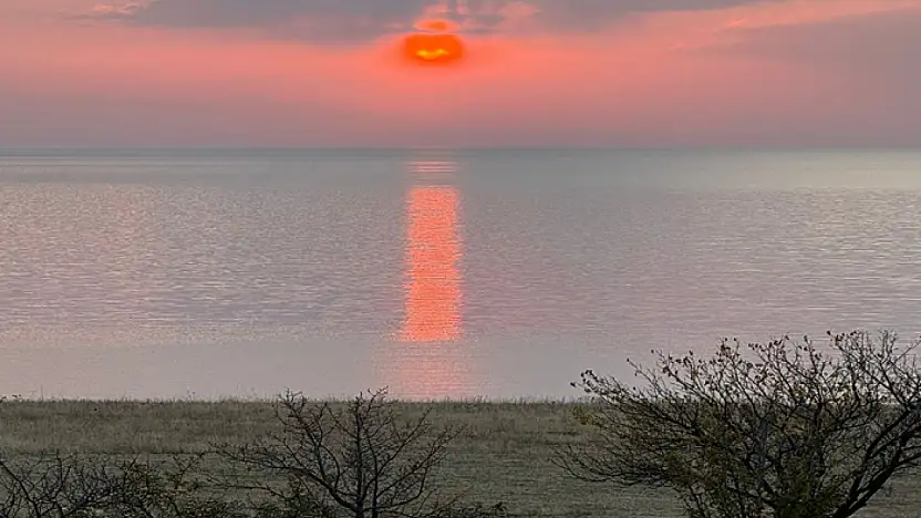 Van Gölü'nde gün batımı büyülüyor