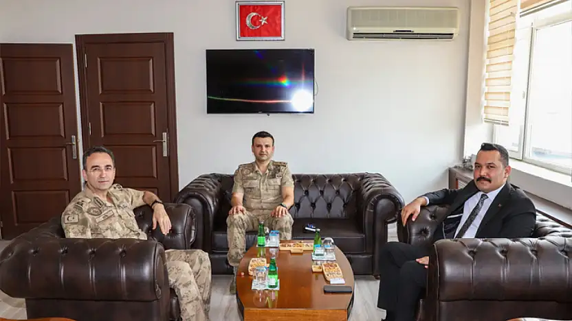 Van İl Jandarma Komutanı Tuğgeneral Şen'den Kaymakam Türkmenoğlu'na ziyaret