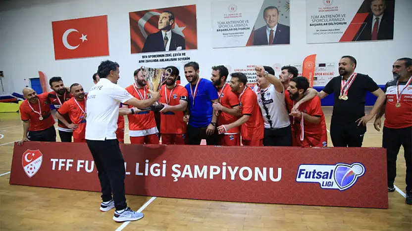 Vangölü Sportif Faaliyetler Futsal takımı şampiyon oldu