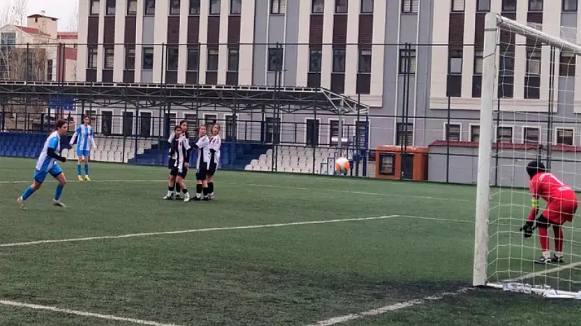 Vangücü SK, Erzincan Gençler Gücüspor'u mağlup etti