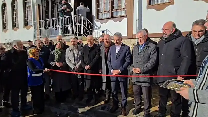 Vanlı hattatlar Yozgat'ta kültür köprüsü kurdu