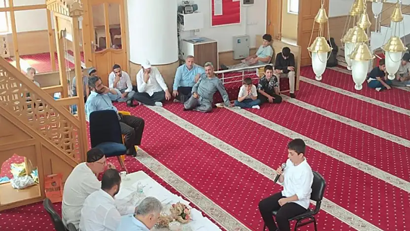 Yaz Kur'an Kursu öğrencileri arası 'Hadis ve süre' ezberleme yarışması düzenlendi