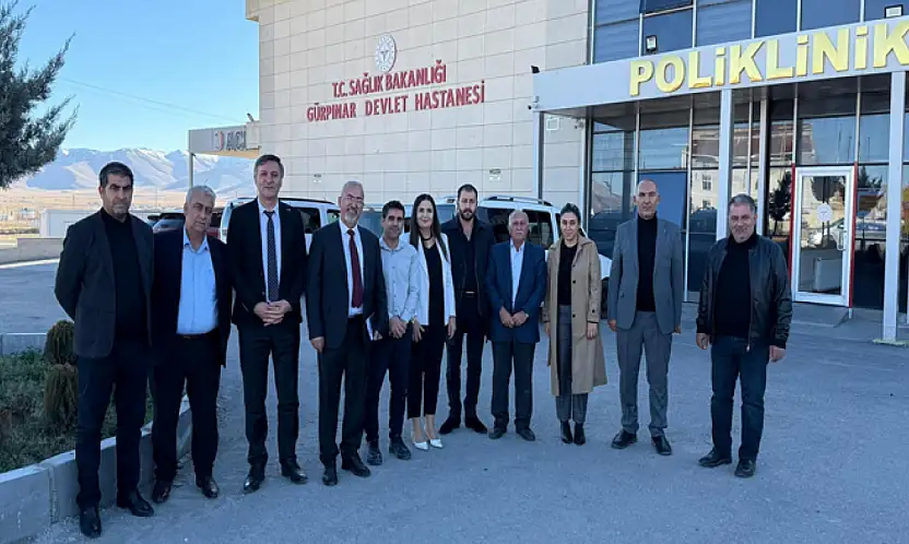 AK Parti heyetinden hastane ziyareti