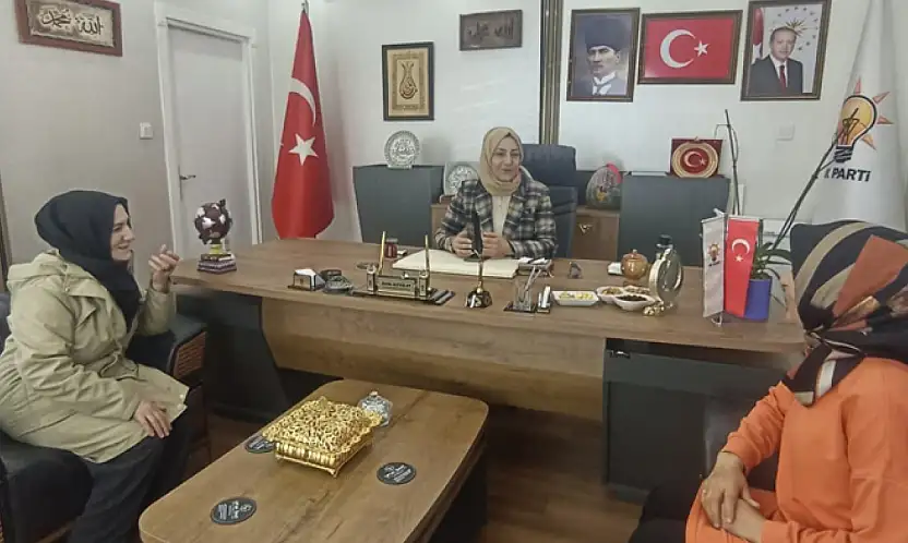AK Parti İl Kadın Kolları Başkanı Alpaslan, vatandaşlarla buluştu