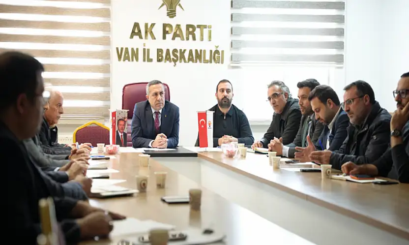 AK Parti Van İl Teşkilatı toplantıda buluştu