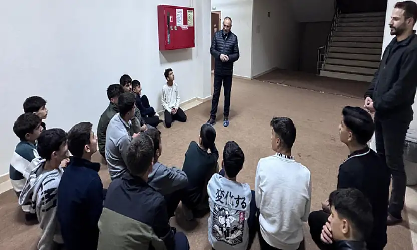 Alhan'dan Muradiye Anadolu Lisesi pansiyonuna ziyaret