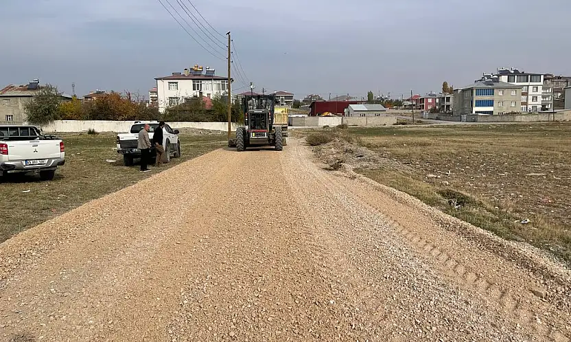 Altıntepe Mahallesi'nde stabilize yol çalışmaları