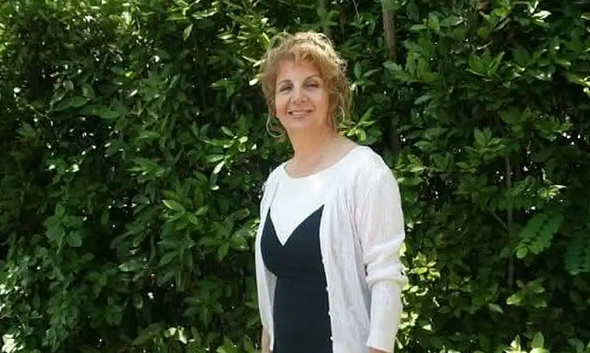 Antalya Van Vakfı Kadın Kolları Başkanı Dede'den yeni yıl mesajı