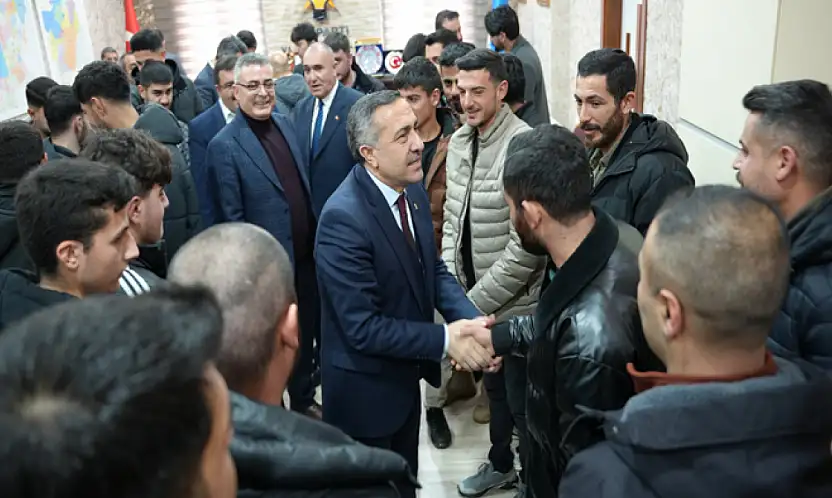 Arvas'a gençler ve vatandaşlardan yoğun ziyaret