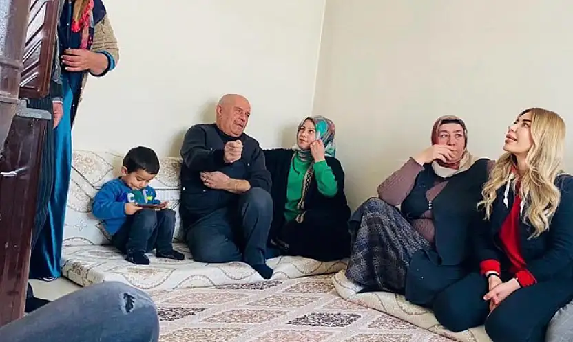 Aslan'dan hane ziyareti