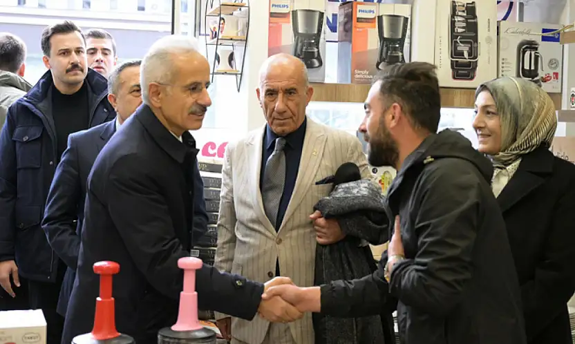 Bakan Uraloğlu'ndan esnaf ziyareti