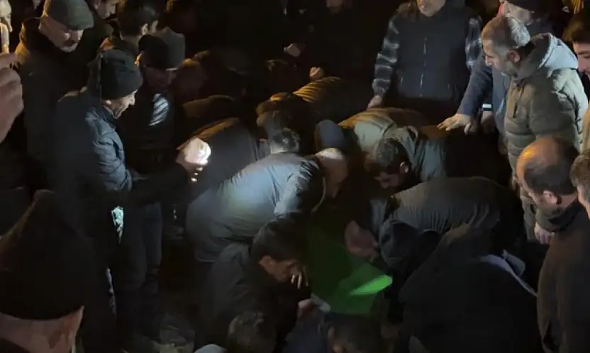 Baraja uçan araçta hayatını kaybeden genç toprağa verildi