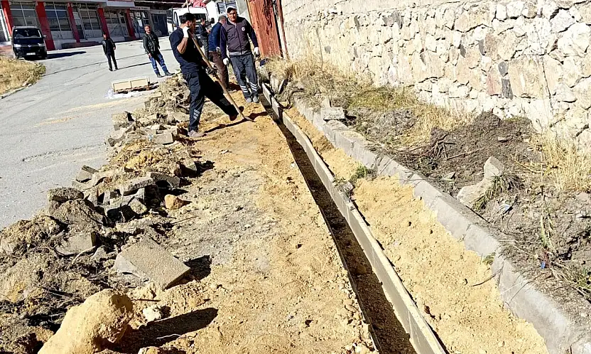 Başkale Belediyesi yağmur suyu altyapısını güçlendiriyor