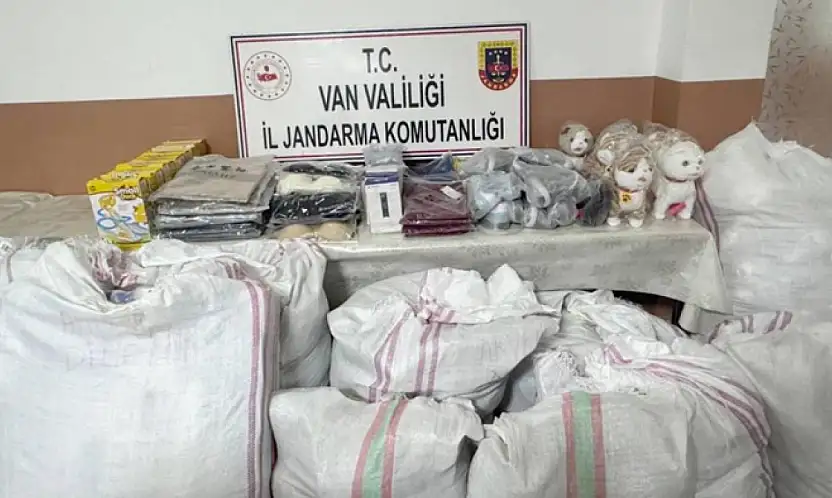 Başkale'de jandarmadan kaçakçılığa darbe