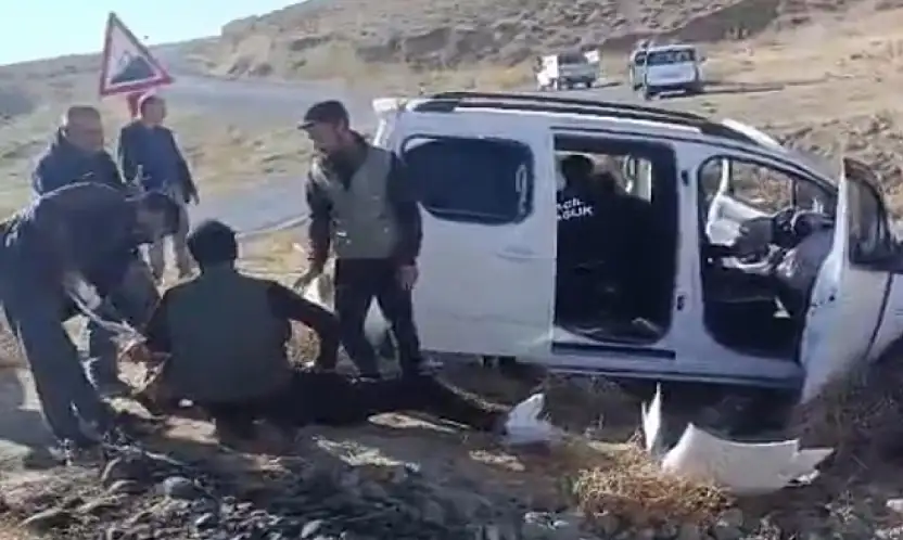 Başkale'de trafik kazası: 4 yaralı