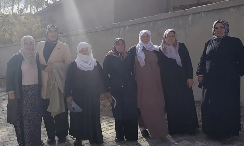 Başkan Ilıkan, Mollahüseyin Mahallesi'nde saha çalışması düzenledi