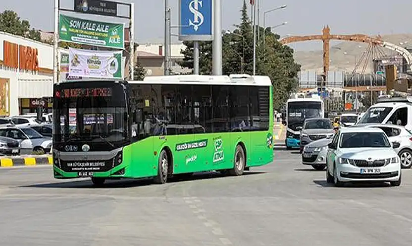 Büyükşehir'den yeni ulaşım hamlesi: Edremit TOKİ hatları yeniden düzenlendi