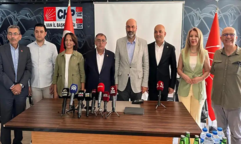 CHP'li Vekillerden Van'a çıkarma: Sorunlar raporlaştırılıp genel merkeze sunulacak
