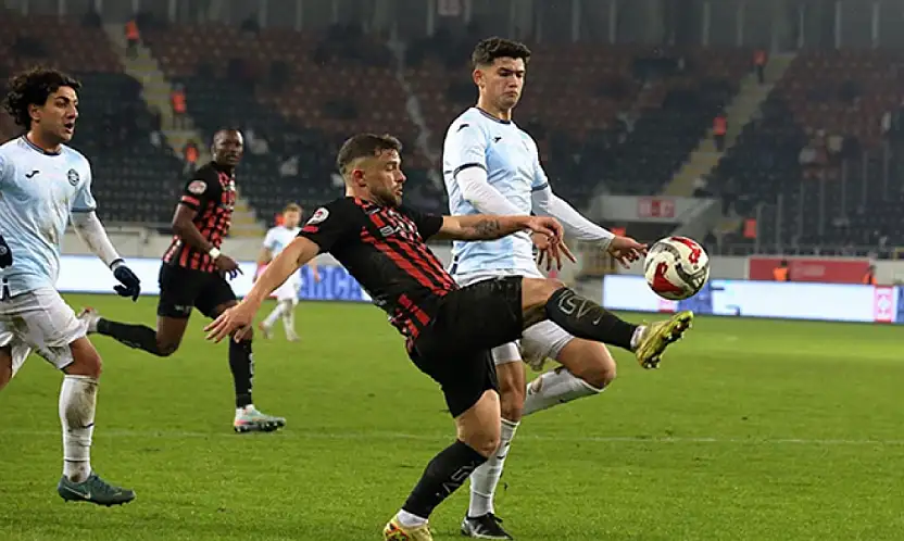 Çorumspor, Adana Demirspor'u 4 golle geçti