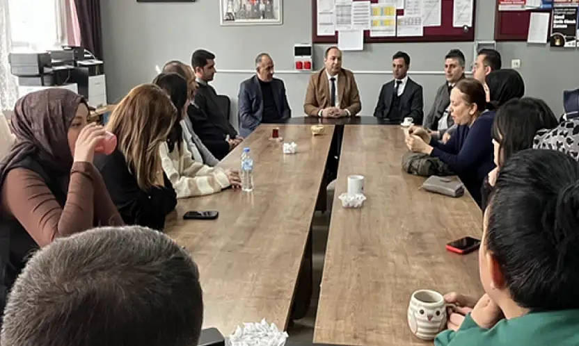 Cumhuriyet İlkokulunda Türkiye Yüzyılı Maarif Modeli masaya yatırıldı