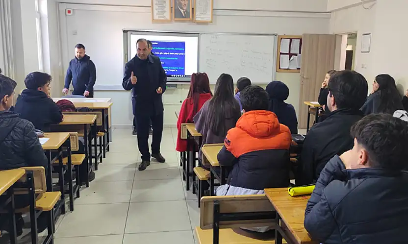 Deniz'den üniversite hazırlık kurslarına moral ziyareti