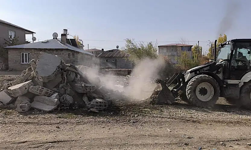 Edremit Belediyesi temizlik çalışmalarına hız verdi