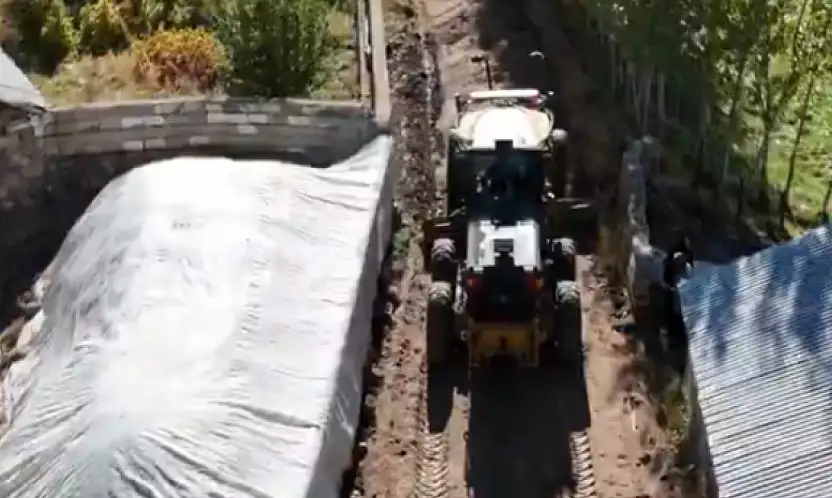 Erciş Belediyesi yol bakım çalışmalarına hız verdi