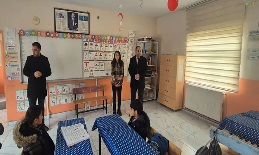 Erciş İlçe Milli Eğitim Müdürü Düvenci İlkokulu'nu ziyaret etti