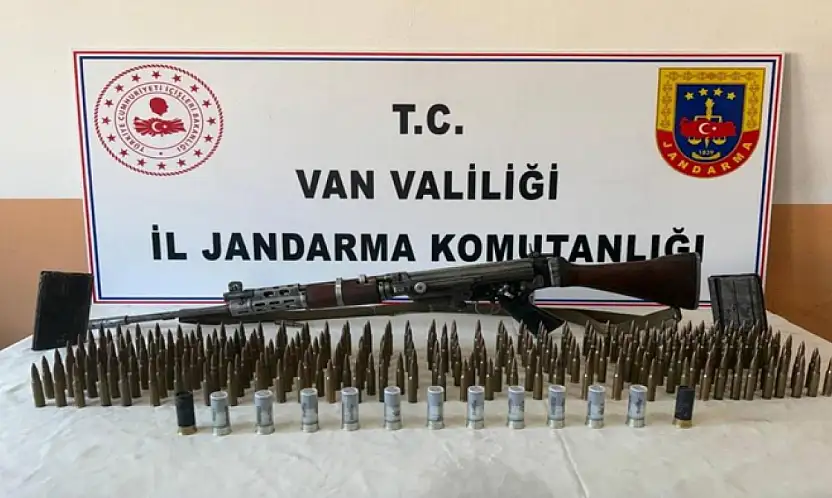 Erciş'te Belçika yapımı uzun namlulu silah ele geçirildi