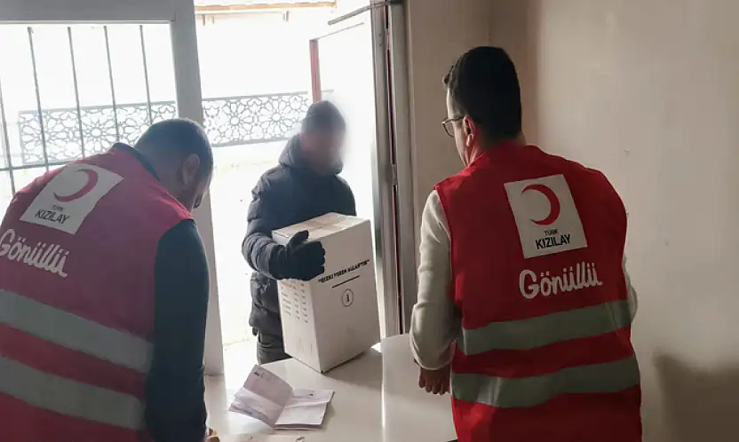 Erciş'te ihtiyaç sahiplerine gıda desteği