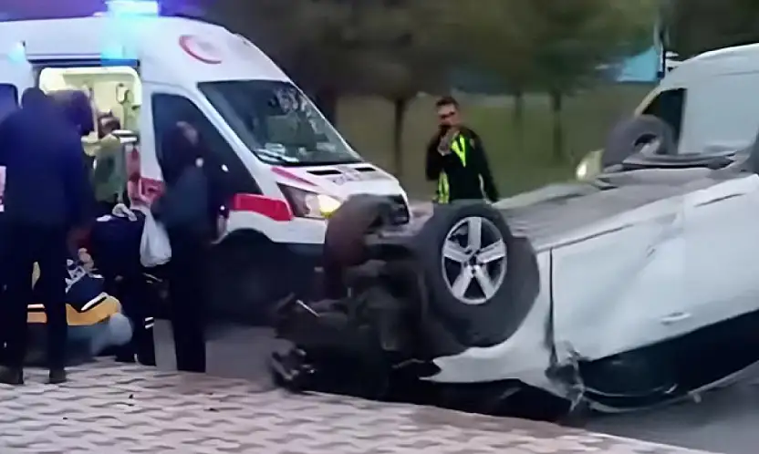 Erciş'te trafik kazası: 3 yaralı