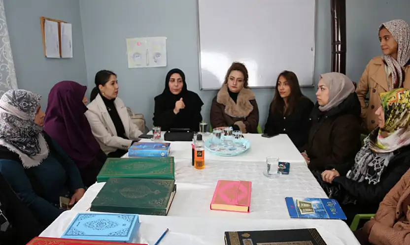 Erken yaşta evliliğe karşı bilinçlendirme çalışmaları sürüyor