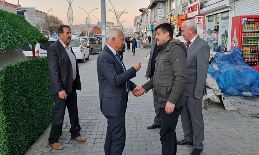 Güngöralp, Çaldıran'da esnaflarla buluştu