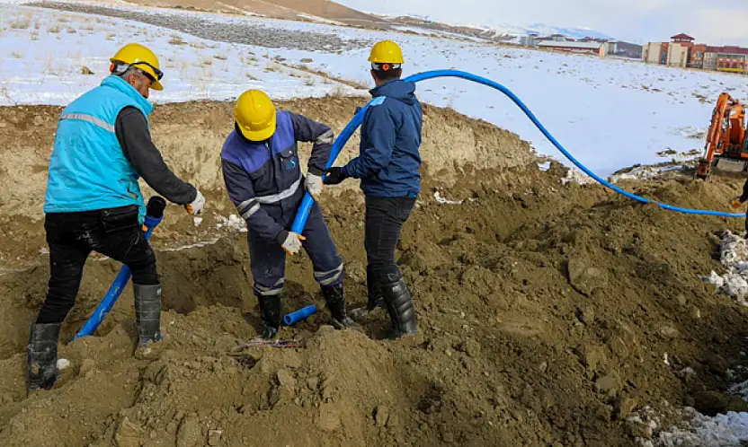 Gürpınar'da TOKİ konutları için içme suyu hattı tamamlandı