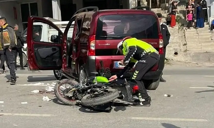 Hakkari-Van kara yolunda motosikletle kamyonet çarpıştı: 1 yaralı