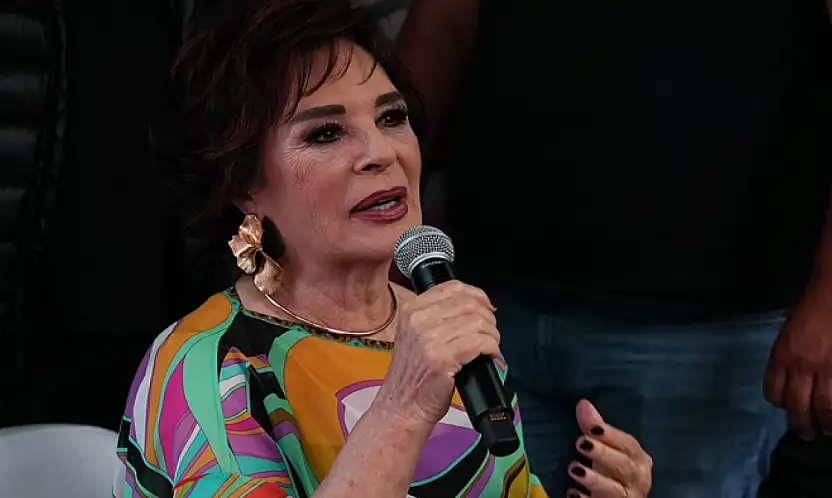 Hülya Koçyiğit Van'da sevenleriyle buluşacak