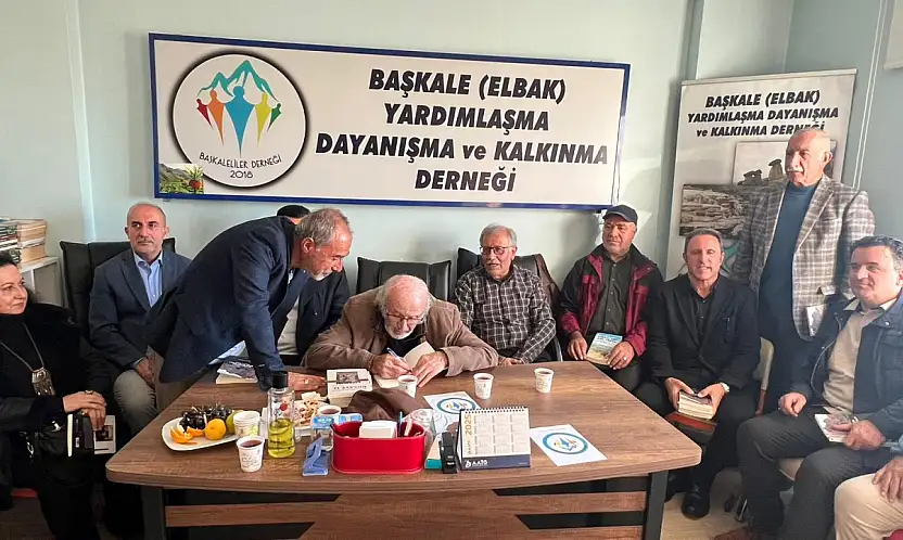 İhsan Colemergi Başkale Derneği'nde edebiyatseverlerle buluştu