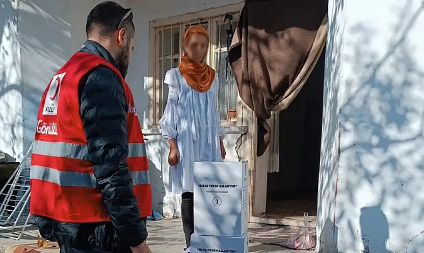 İhtiyaç sahibi ailelere gıda desteği sürüyor