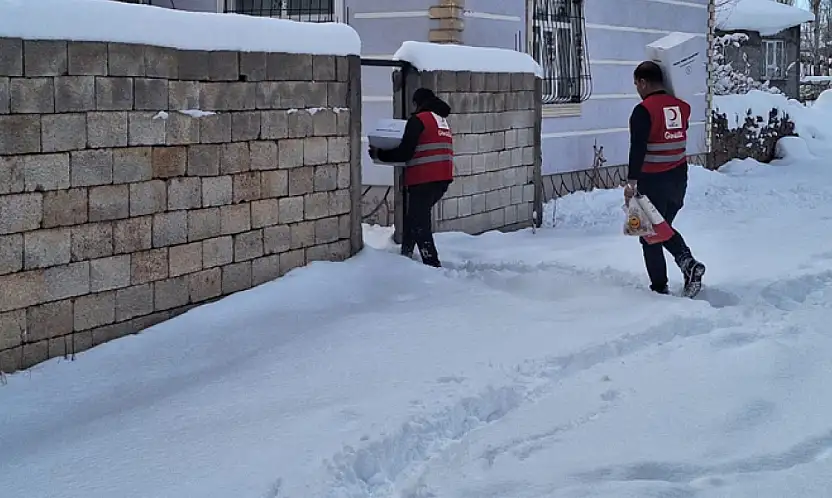 İhtiyaç sahiplerine gıda kolisi ve kurban eti desteği