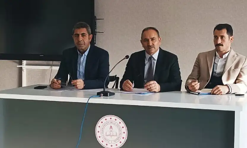 İlçe Milli Eğitim Müdürü Alhan, branş öğretmenleriyle bir araya geldi