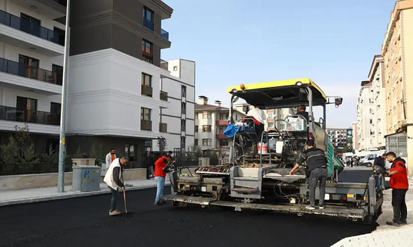 İpekyolu'nda asfalt çalışmaları devam ediyor