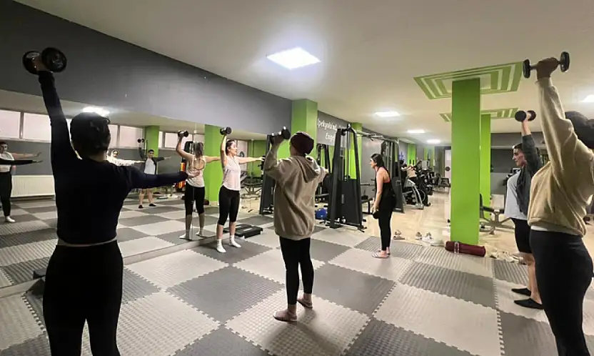 İpekyolu'nda kadınlar sporla güçleniyor